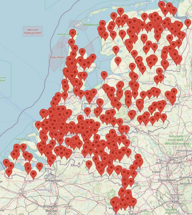 Map of the Netherlands showing the locations of gas stations participating in the Tankey Fuel Discount App program.